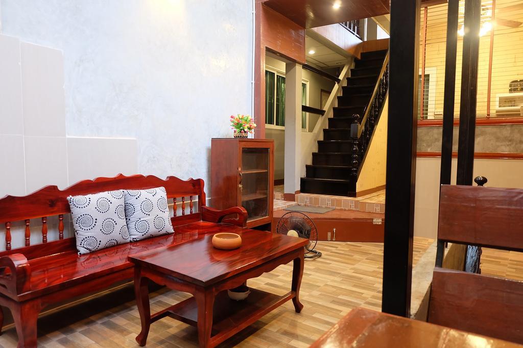 Decordo Hostel Bangkok Luaran gambar