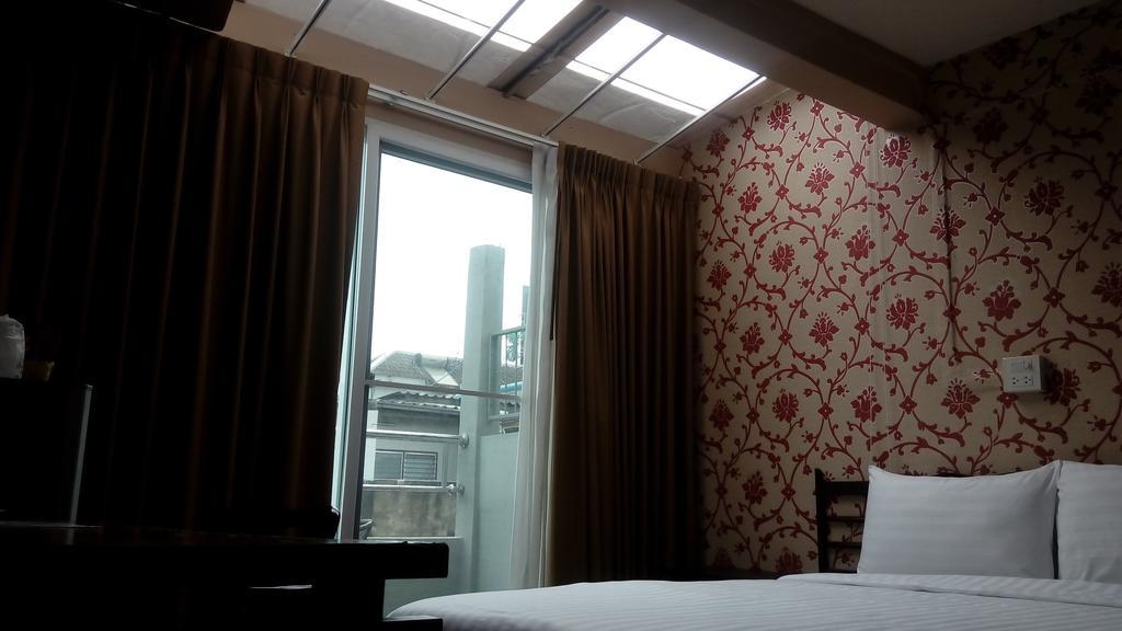 Decordo Hostel Bangkok Luaran gambar