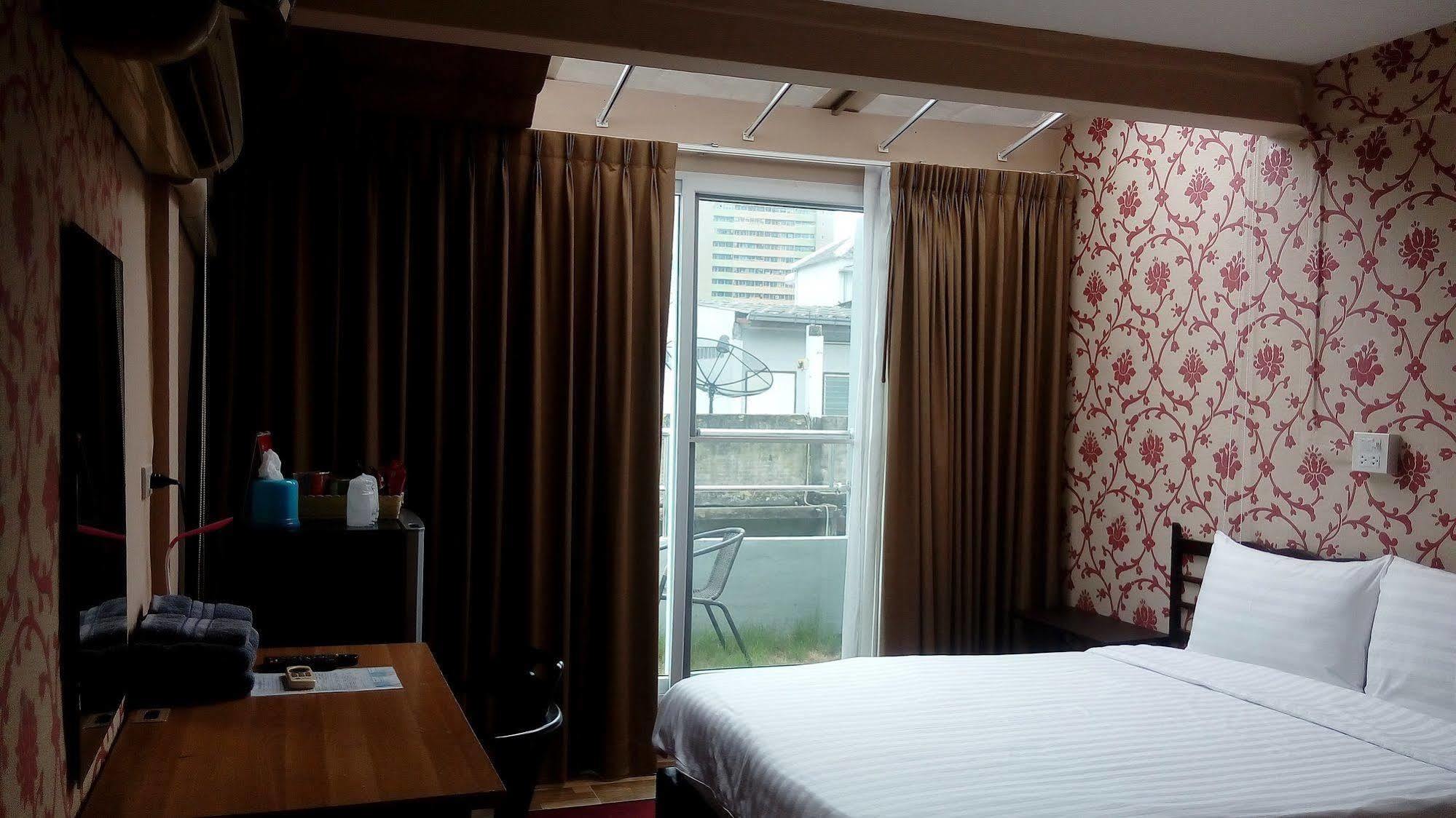 Decordo Hostel Bangkok Luaran gambar